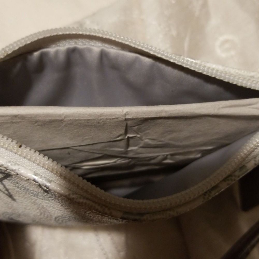 Coach wristlet - Picture 4 of 4